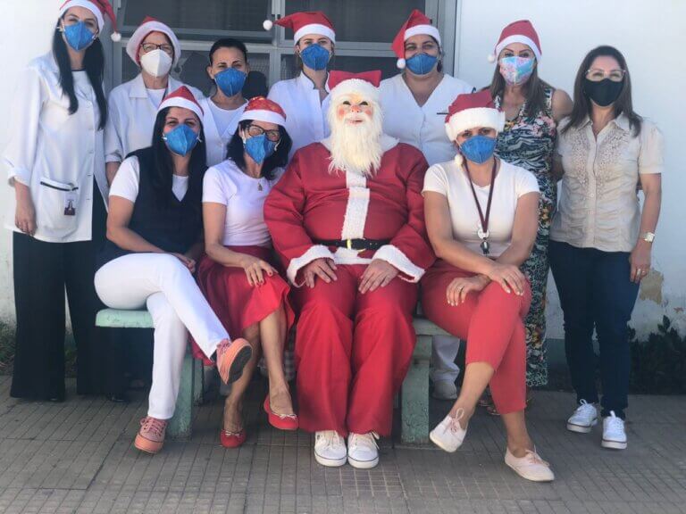 Natal na unidade de saúde mental do Hospital Navegantes tem Papai Noel e mimos para os pacientes