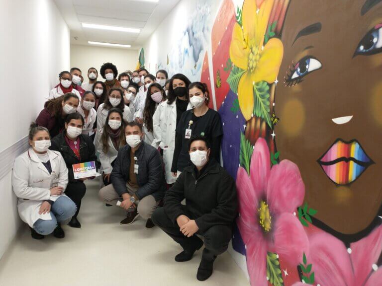 Roda de conversa no Hospital Santa Ana aborda direitos e saúde da população LGBTQIAP+